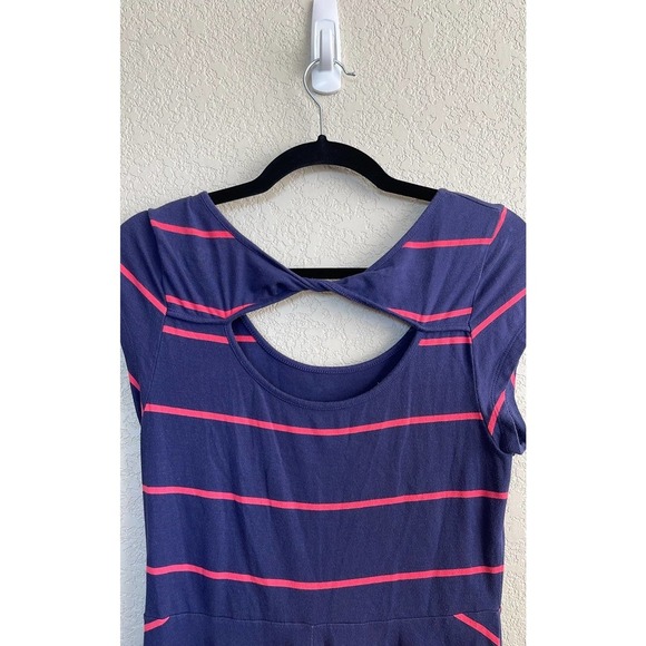 Short Sleeve Striped Dress by So. Size Large - Picture 5 of 8